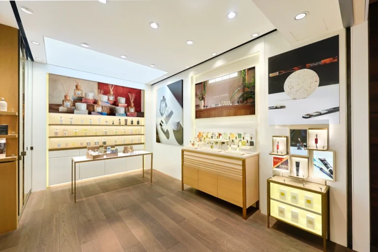 Acca Kappa_Times Square_Inside
